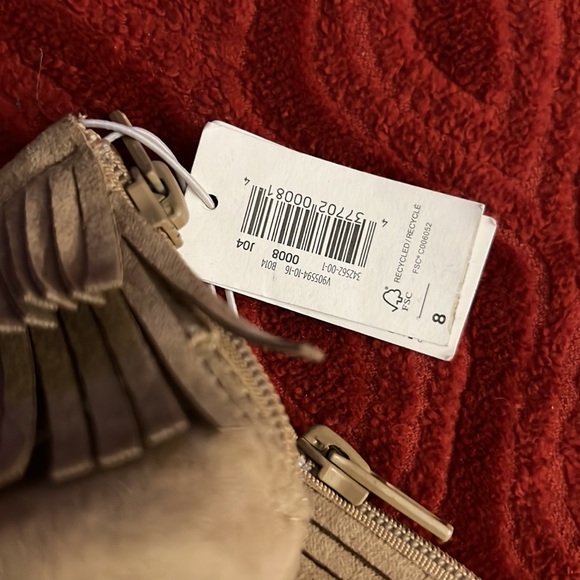 Kids Moccasins boots. Tan, Size 8. - Picture 4 of 4